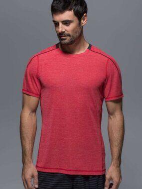 Lululemon Assert Tech Short Sleeve Tee – Heathered Royal Red/Soot | Mens Large